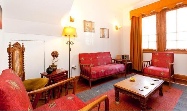 Alojamiento Alberto Magno Bed & Breakfast Santiago Exterior photo