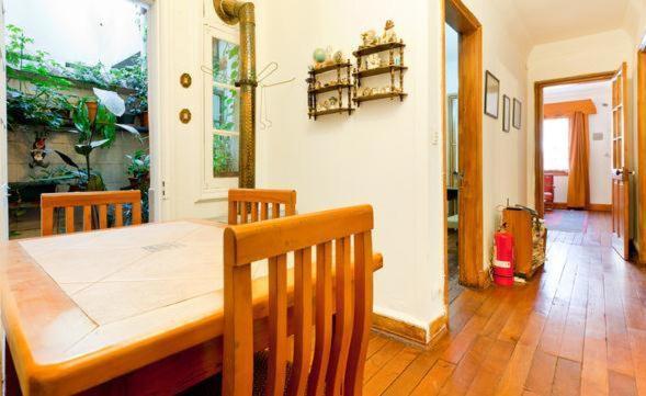 Alojamiento Alberto Magno Bed & Breakfast Santiago Exterior photo