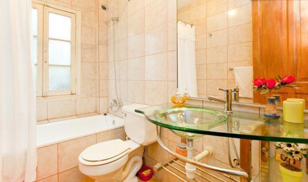 Alojamiento Alberto Magno Bed & Breakfast Santiago Exterior photo