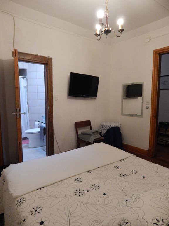 Alojamiento Alberto Magno Bed & Breakfast Santiago Exterior photo